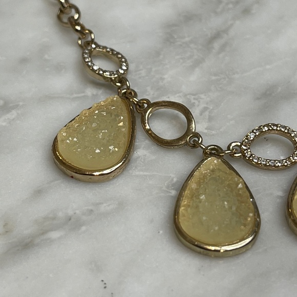 Banana Republic gold and crystal necklace - Picture 6 of 6